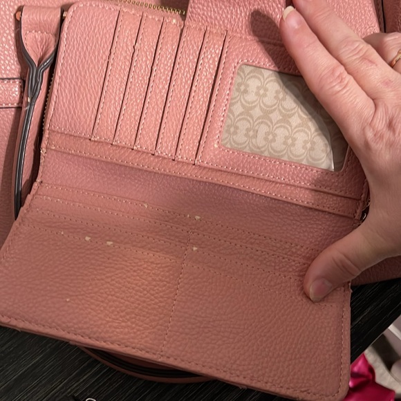 **SOLD**Charming Charlie Dusty Pink Purse with matching Wallet - Picture 5 of 7